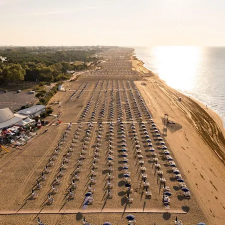 Sea-front Peaceful With Terrace In