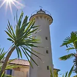Апартаменты Sea-front Peaceful With Terrace In