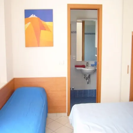 アパート Sea-front Peaceful With Terrace In ビビオーネ